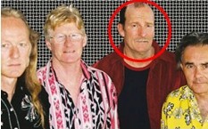 Who could it be 03.jpg