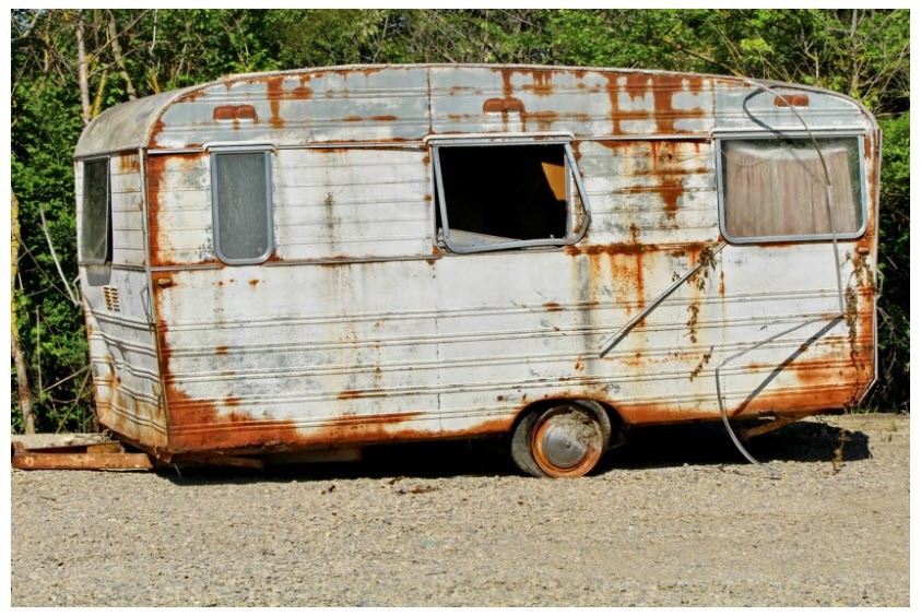 Our new Caravan...with Air Conditioning through open windows...jpg