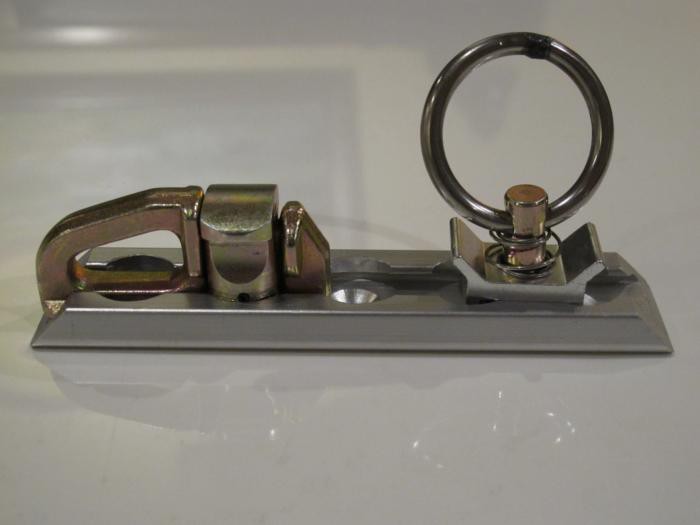 Cargo tie down 3.jpg