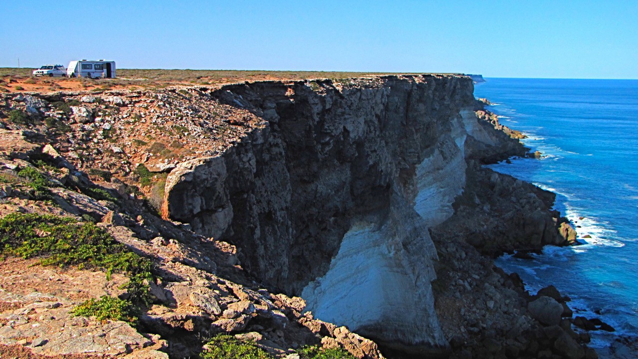 Nullarbor - Cliff camping N of Nullarbor Roadhouse 2.jpg.jpg