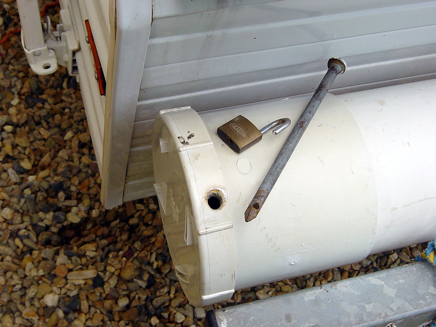 Pole Carrier Lock 2_edited.jpg