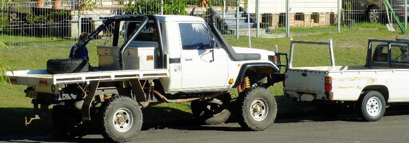 4WD Hi-Lift (1).JPG